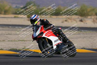 media/Nov-05-2022-SoCal Trackdays (Sat) [[f8d9b725ab]]/Turn 5 (940am)/